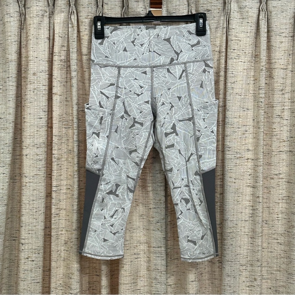 Athleta Palm All In Crop Legging - XS